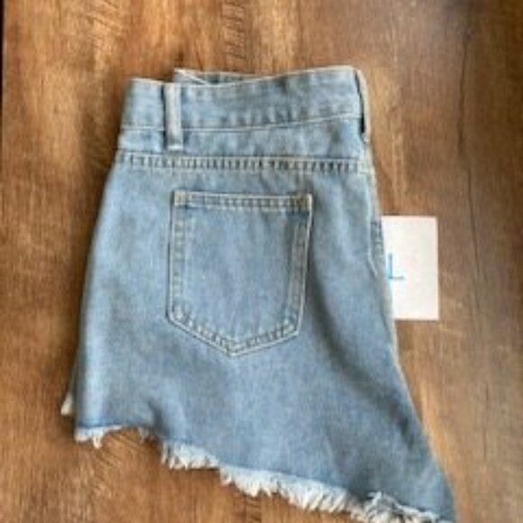 Destroyed Women's Shorts XL - Picture 6 of 9